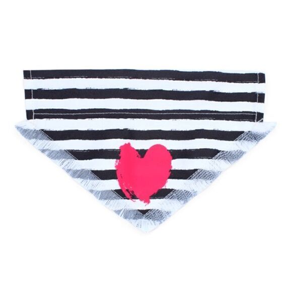 **HOST PICK** NWT Vibrant Life Dog Bandana, Red Heart, Medium/Large - Picture 3 of 5